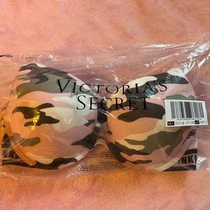 NWT PINK push-up bra. Female camo colors.